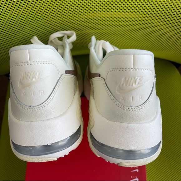 Women's Nike Air Max Excee Lea Sail/Mtlc Red Bronze (DM0837 100) Sold Out Rare - Picture 5 of 9